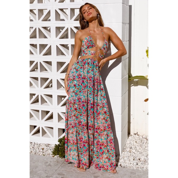 💐 Hello Molly, Free Flight Floral Strappy Maxi Dress - Picture 10 of 16